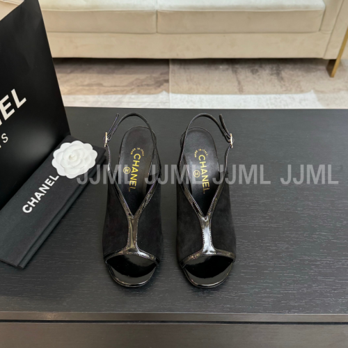 샤넬 25A 공방 샌들 힐 CC로고 스웨이드 블랙