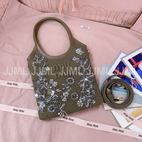 미우미우 자수 토트백 베이지