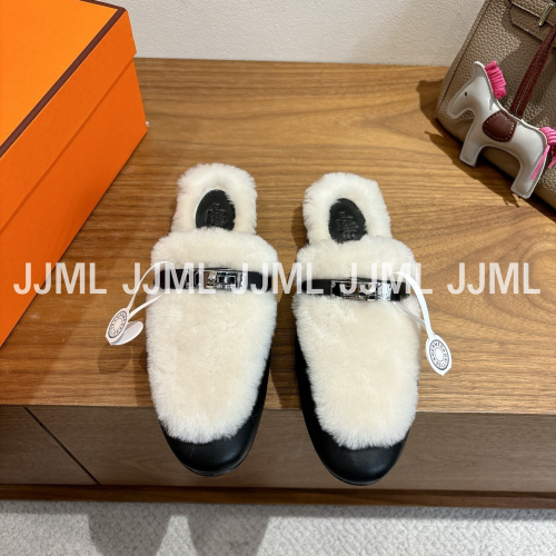 에르메스 25FW 오즈 시어링 뮬샌들 블랙