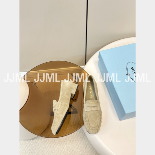 프라다 스웨이드 페니 로퍼 샌드