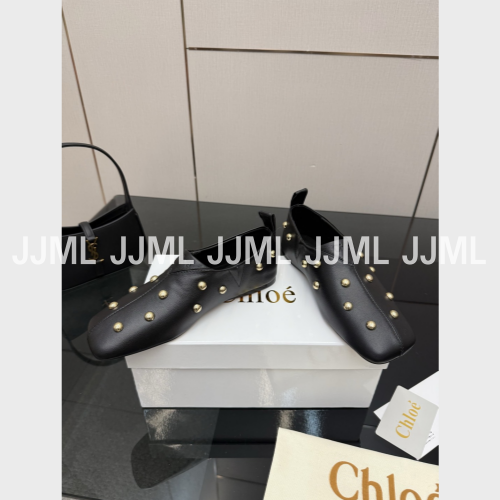 끌로에 리타 스터드 플랫 슈즈 블랙
