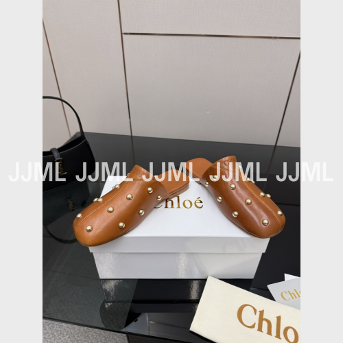 끌로에 리타 스터드 뮬 탠