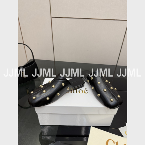 끌로에 리타 스터드 뮬 블랙