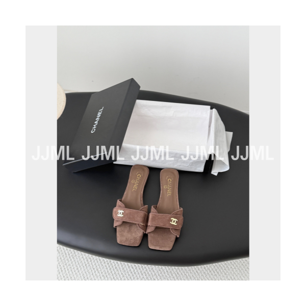 샤넬 26C 버클 슬라이드 다크 브라운