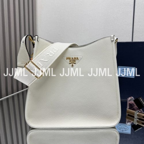 프라다 레더 미니 숄더백 화이트