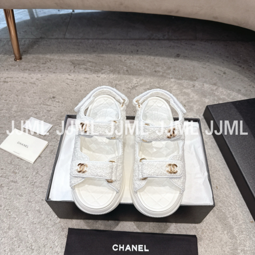 샤넬 더블 C 플랫폼 벨크로 샌들 니트 화이트
