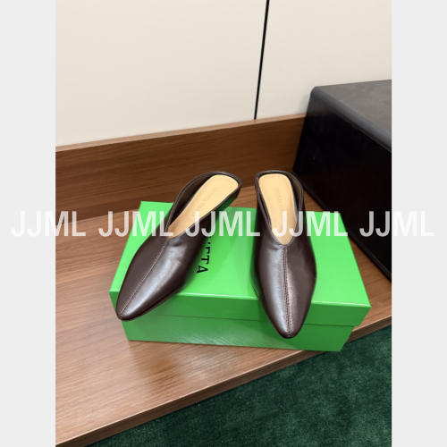 보테가 베네타 포인티트 토 키튼힐 뮬 브라운