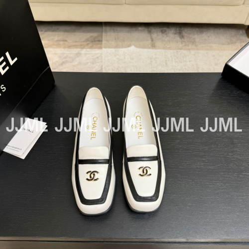 샤넬 투톤 스퀘어 토 로퍼 아이보리