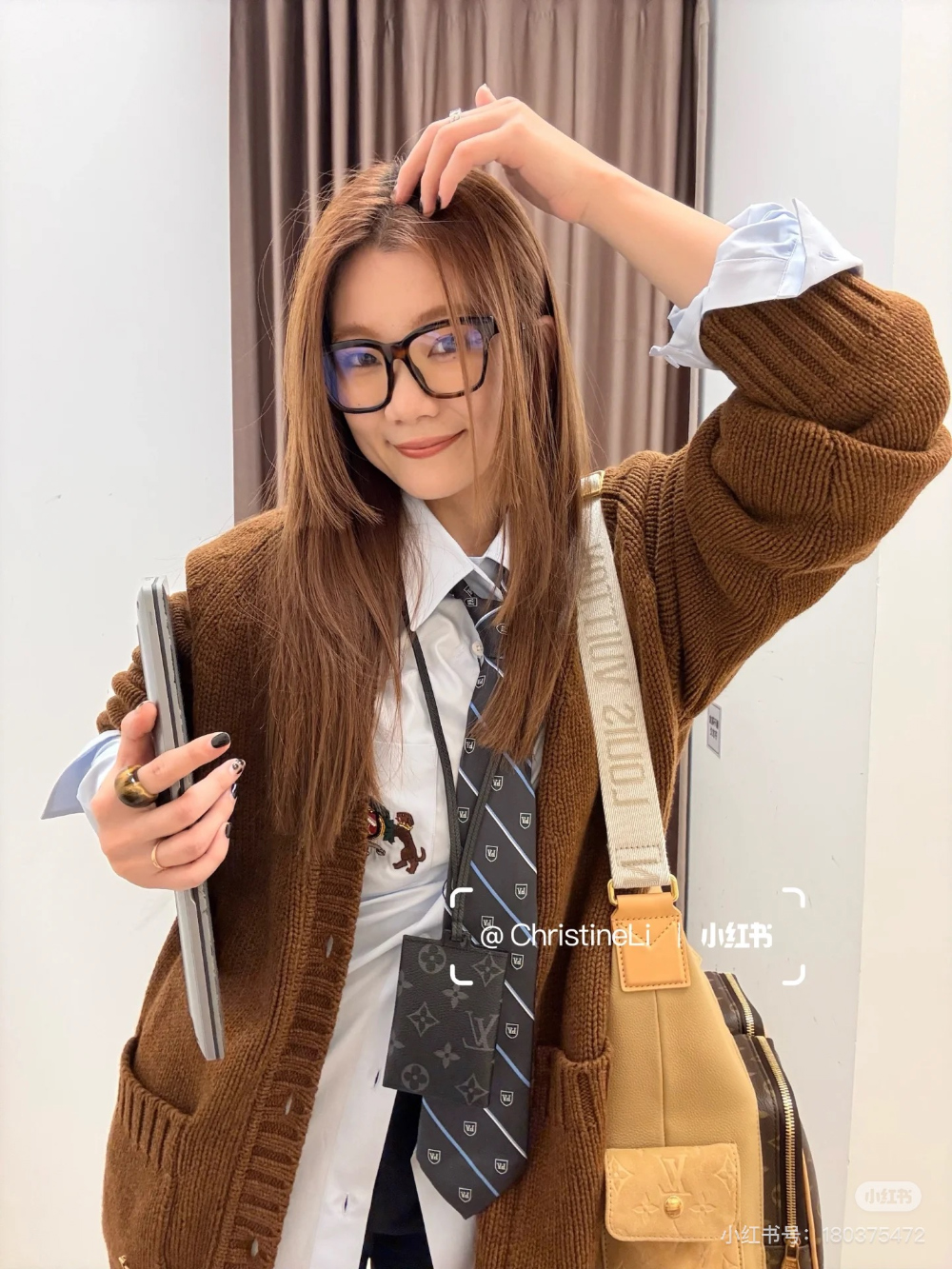 카디건 모델 착용 이미지-S330L11