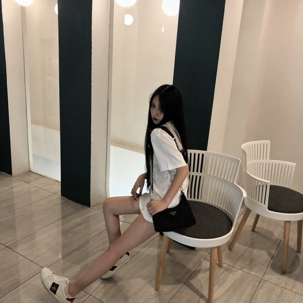 가방 모델 착용 이미지-S86L14