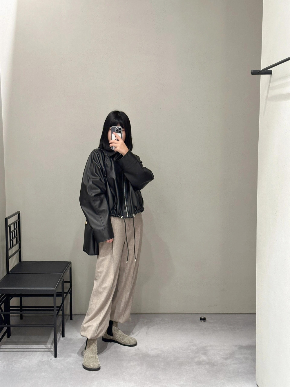 가방 모델 착용 이미지-S178L4