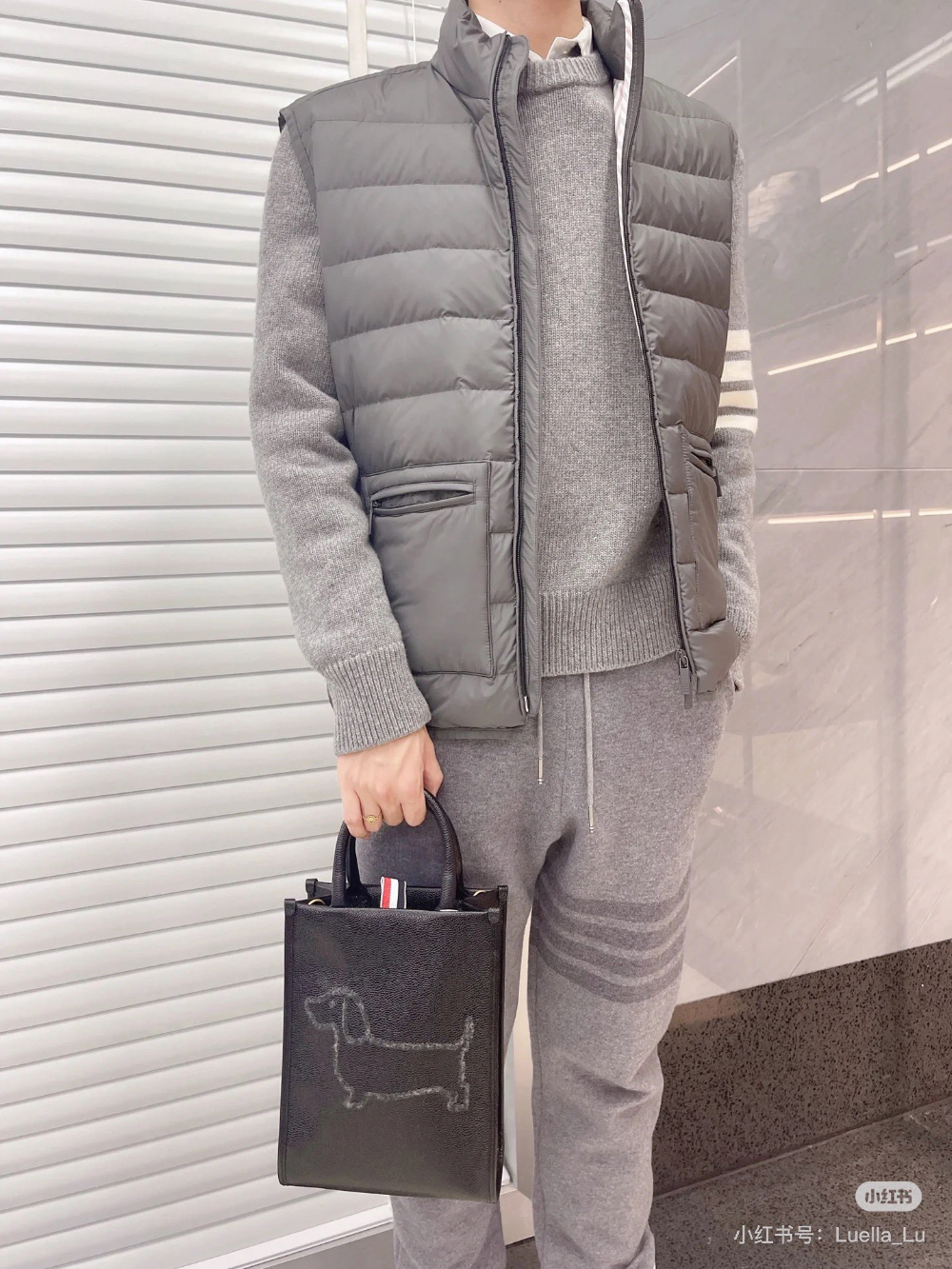 패딩 모델 착용 이미지-S252L7