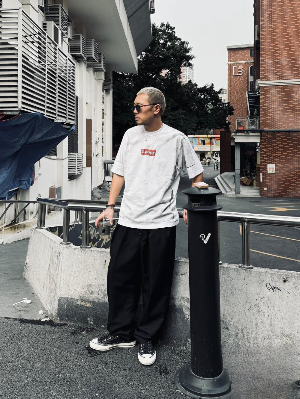 반팔 티셔츠 모델 착용 이미지-S607L17