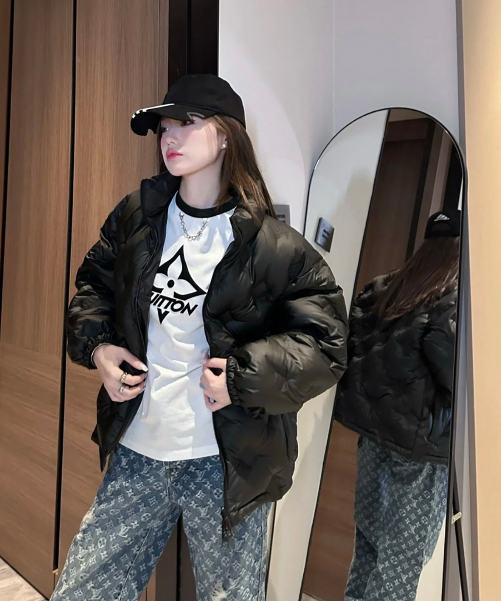 패딩 모델 착용 이미지-S380L9