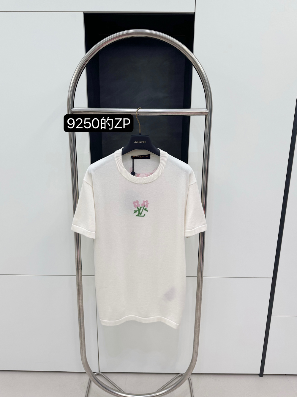 반팔 티셔츠 차콜 색상 이미지-S53L3