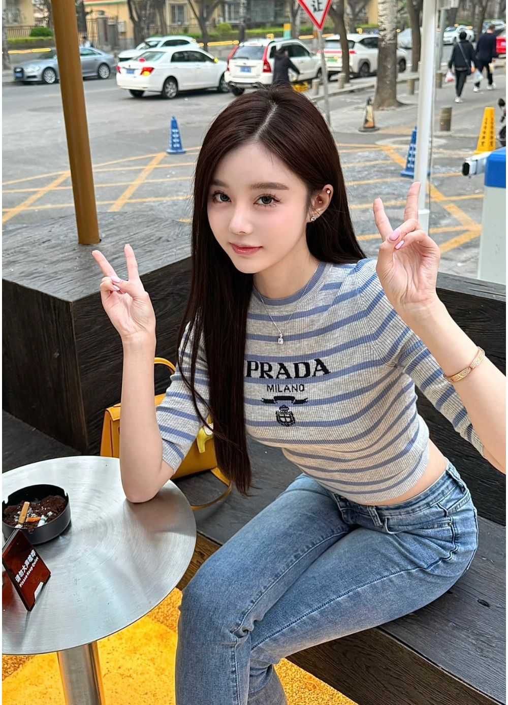 긴팔 티셔츠 모델 착용 이미지-S45L15