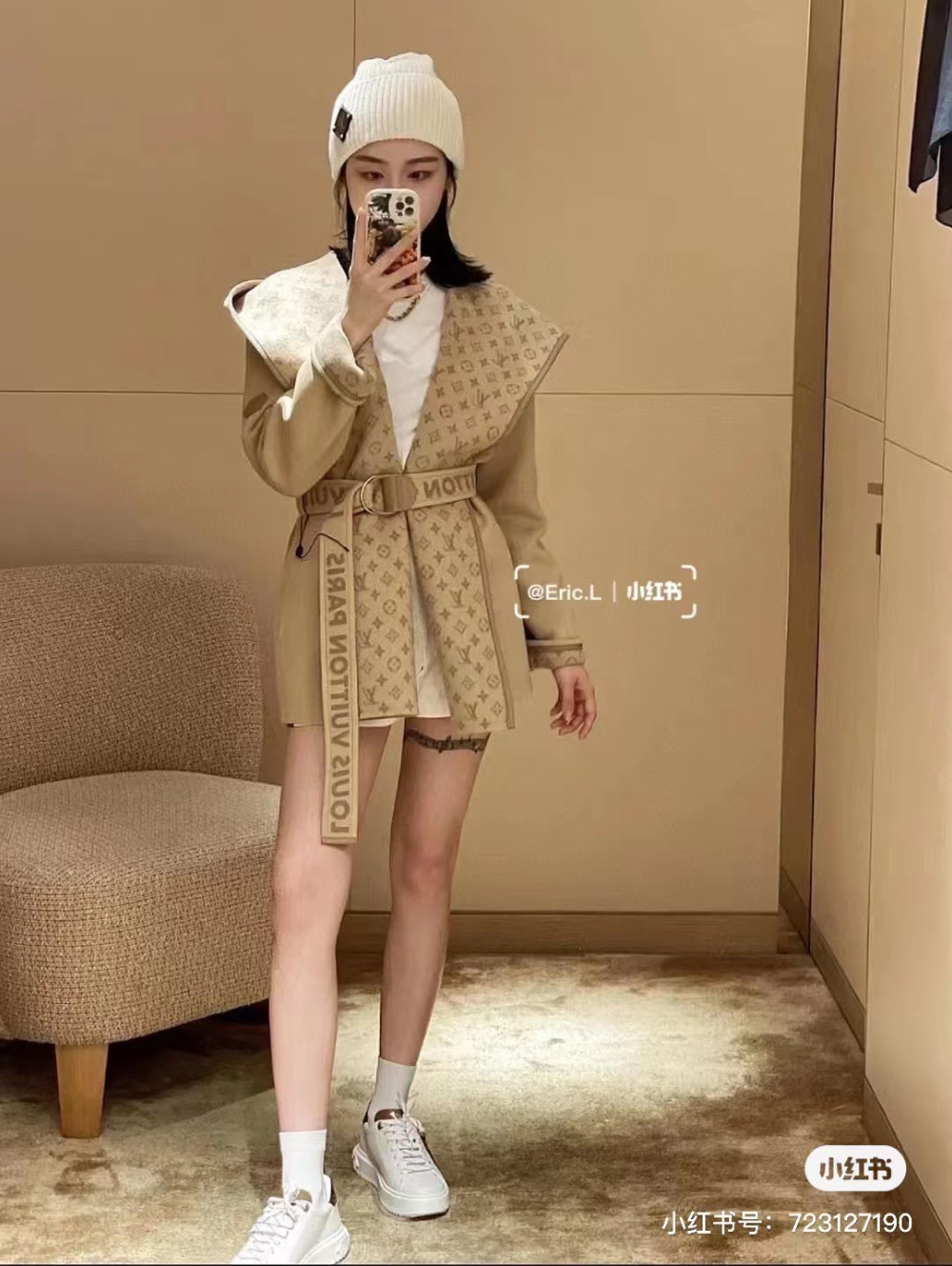 코트 모델 착용 이미지-S249L9