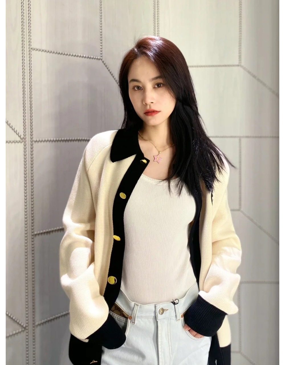 반바지 모델 착용 이미지-S35L8