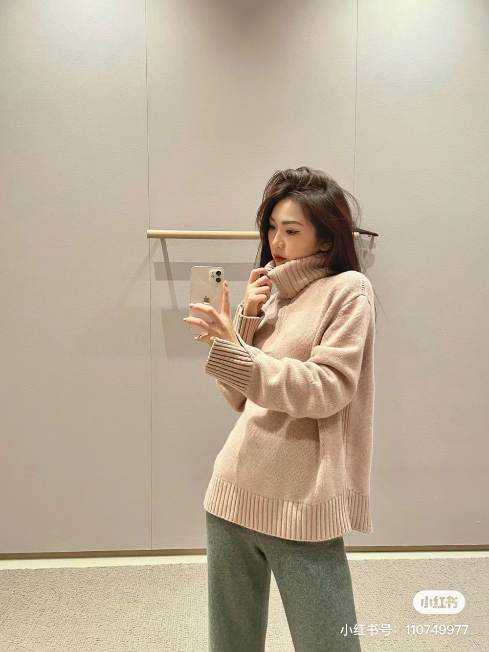긴팔 티셔츠 모델 착용 이미지-S228L13