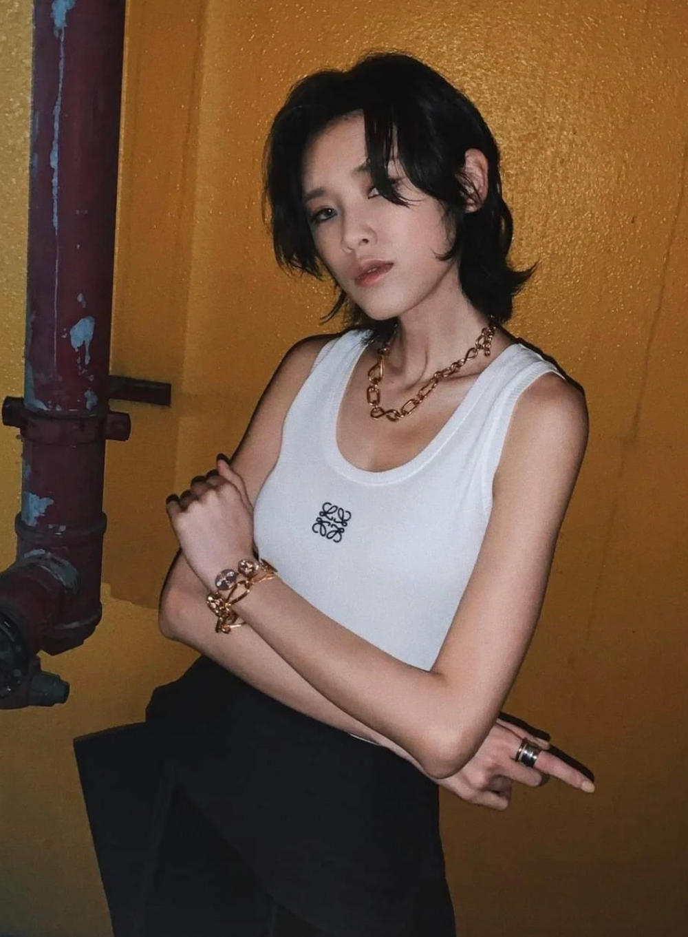 민소매 모델 착용 이미지-S86L10