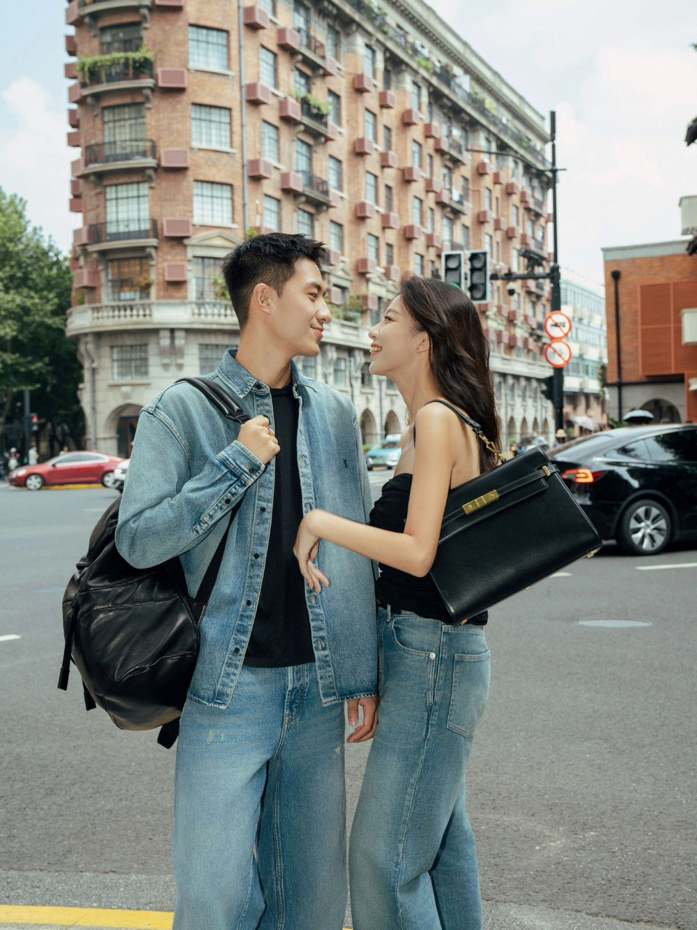 가방 모델 착용 이미지-S249L19