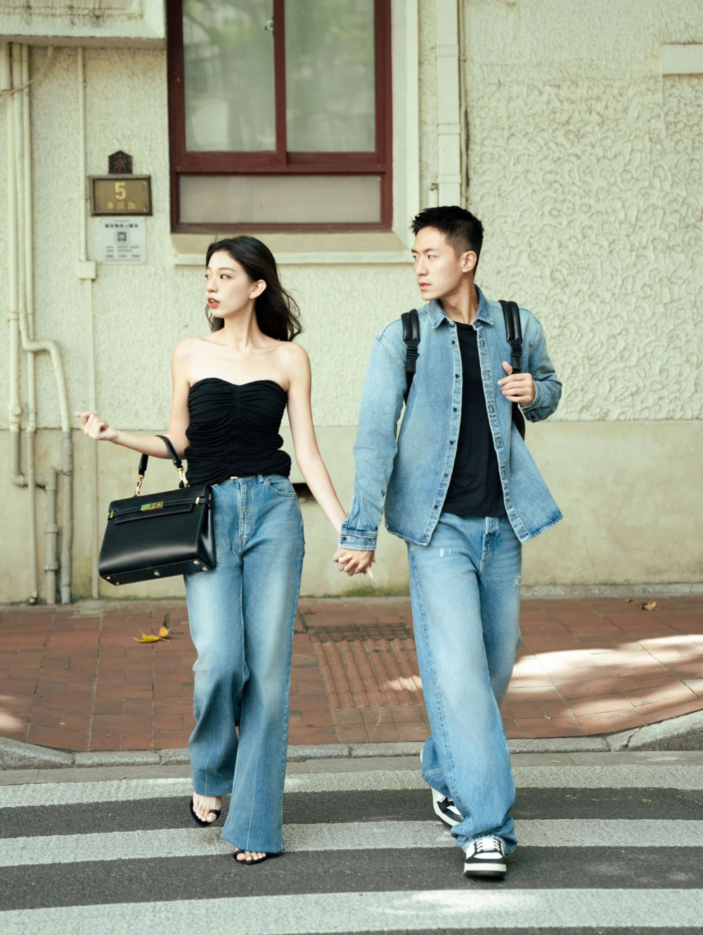 가방 모델 착용 이미지-S249L20