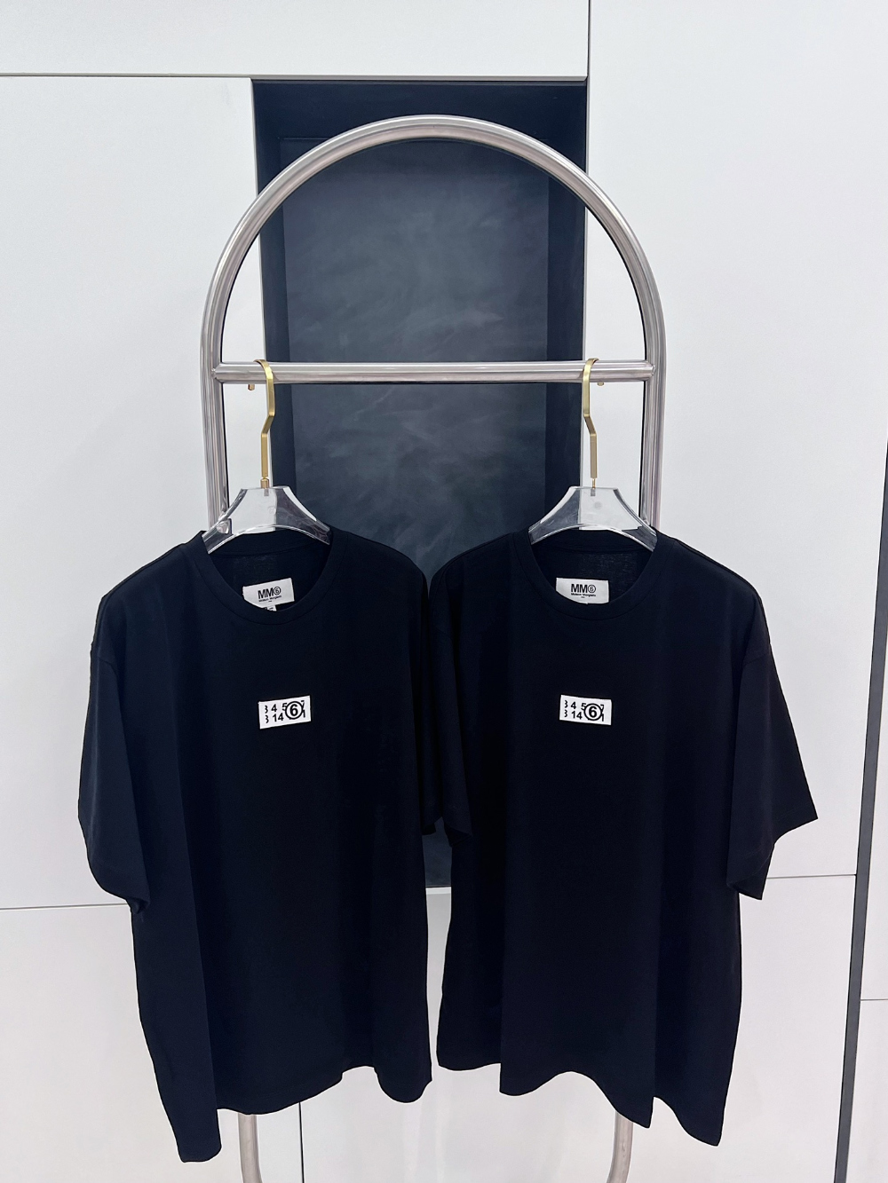 반팔 티셔츠 차콜 색상 이미지-S1176L16