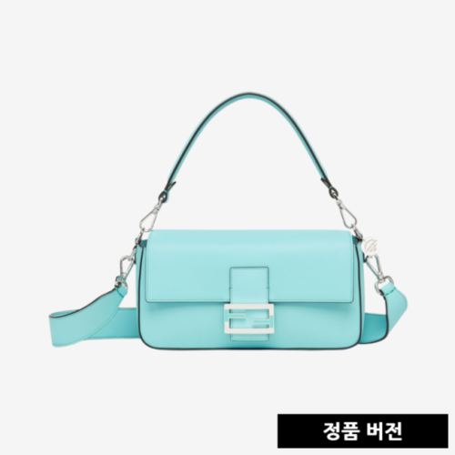 펜디 티파니 앤 코 X 펜디 티파니 블루™ 레더 바게트 백 8BR600AMXEF1KIT [매장-720만원대]