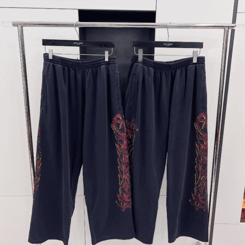 발렌시아가 오프쇼어 배기 스웨트팬츠 [빈티지블랙]