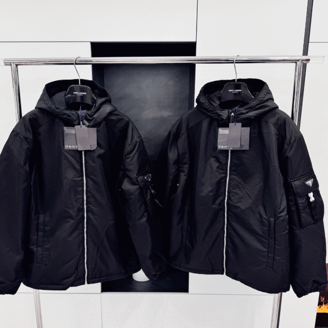 프라다 2023FW 코듀로이 재킷 [블랙]
