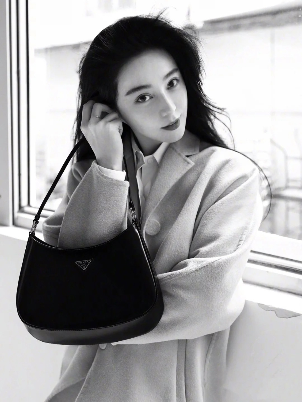가방 모델 착용 이미지-S128L14
