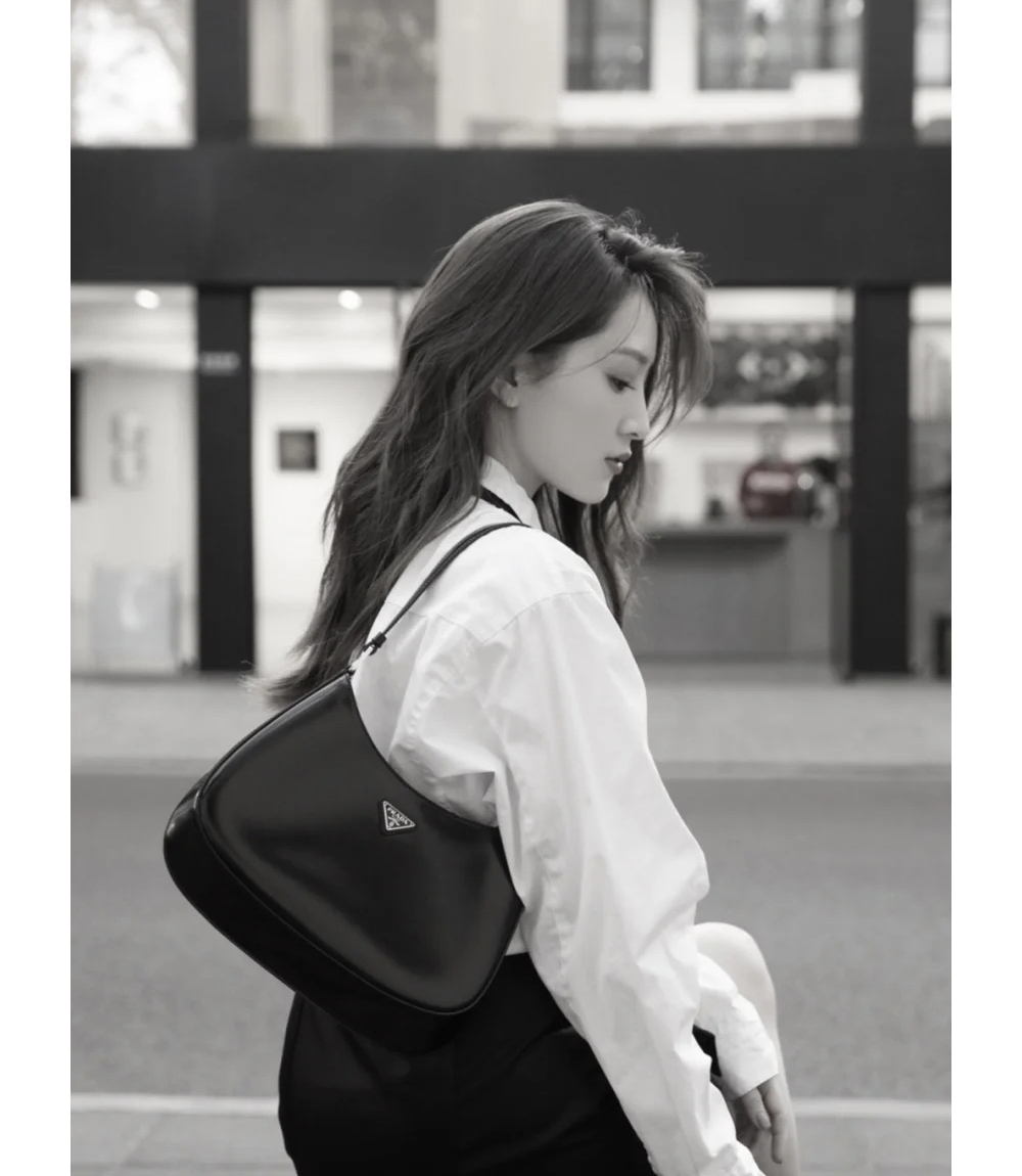 가방 모델 착용 이미지-S128L15