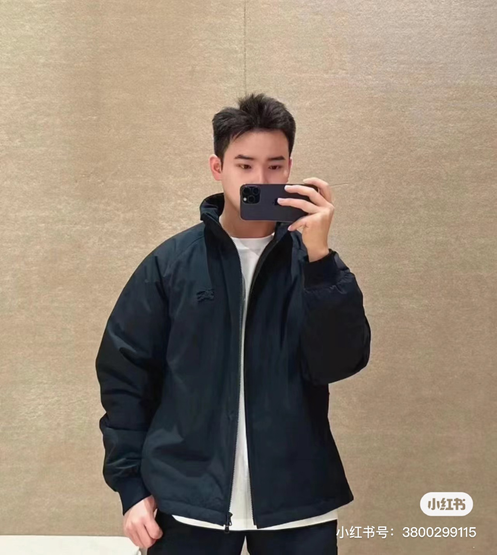 패딩 모델 착용 이미지-S305L5
