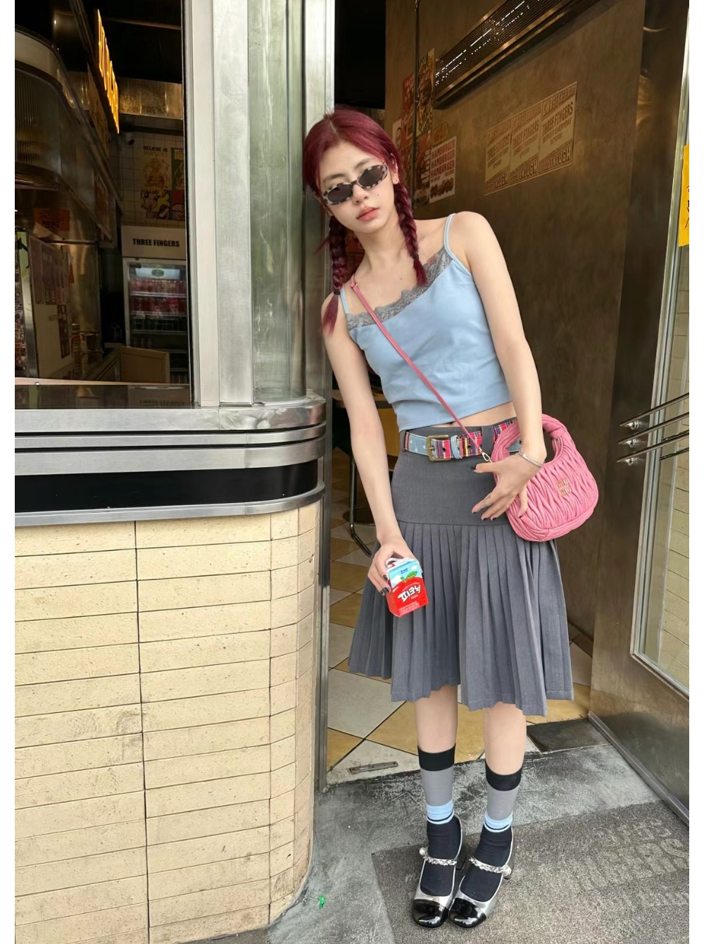 가방 모델 착용 이미지-S340L7