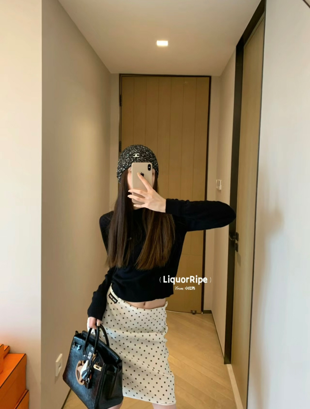 미니 스커트 모델 착용 이미지-S145L18