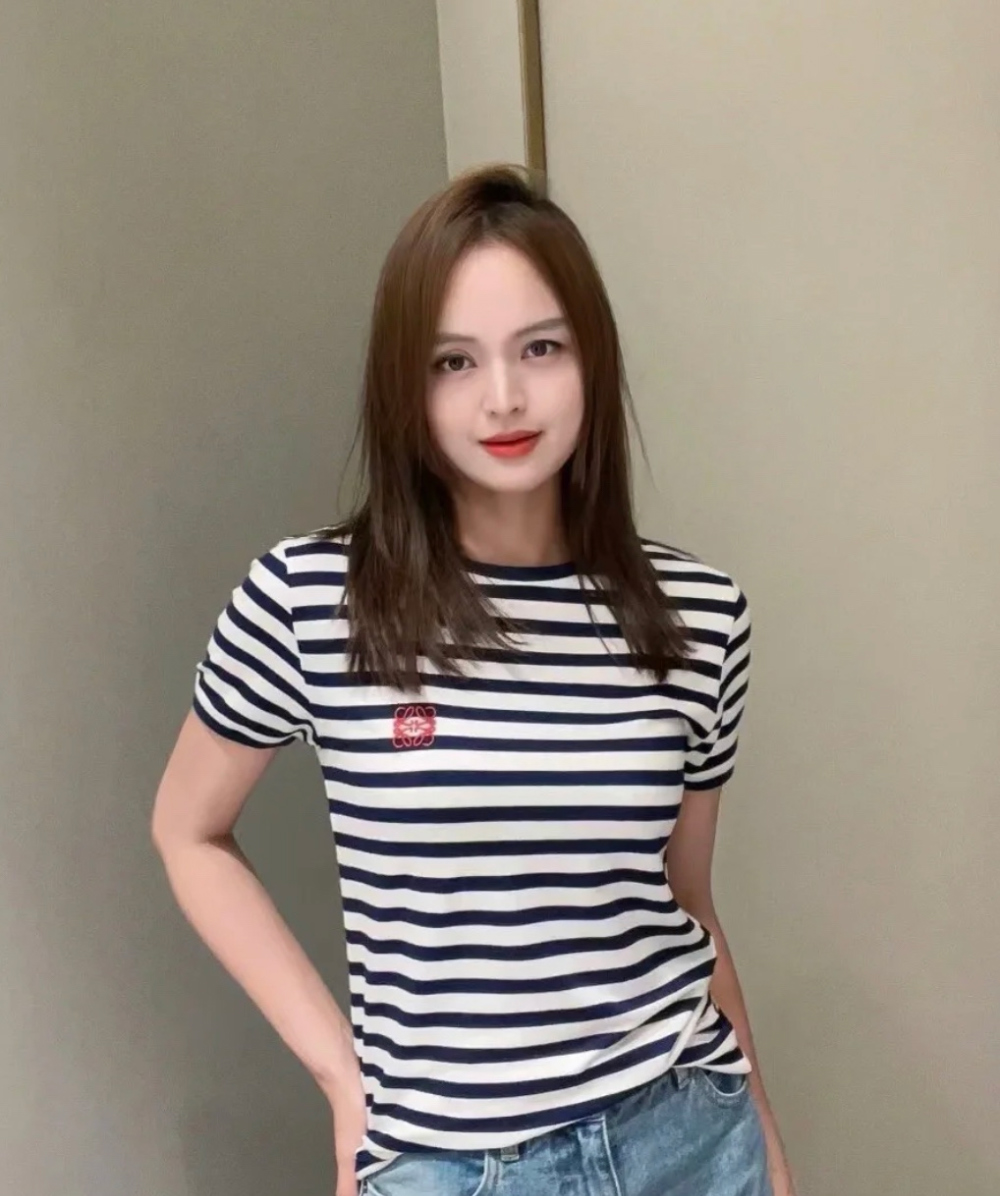 민소매 모델 착용 이미지-S129L23