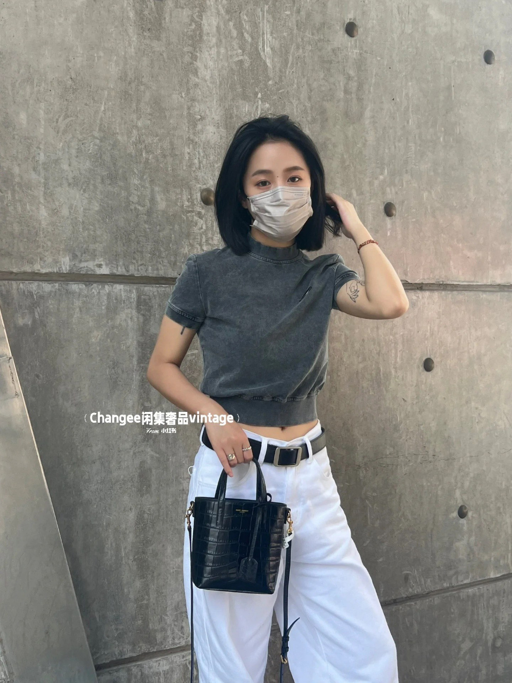 가방 모델 착용 이미지-S10L20
