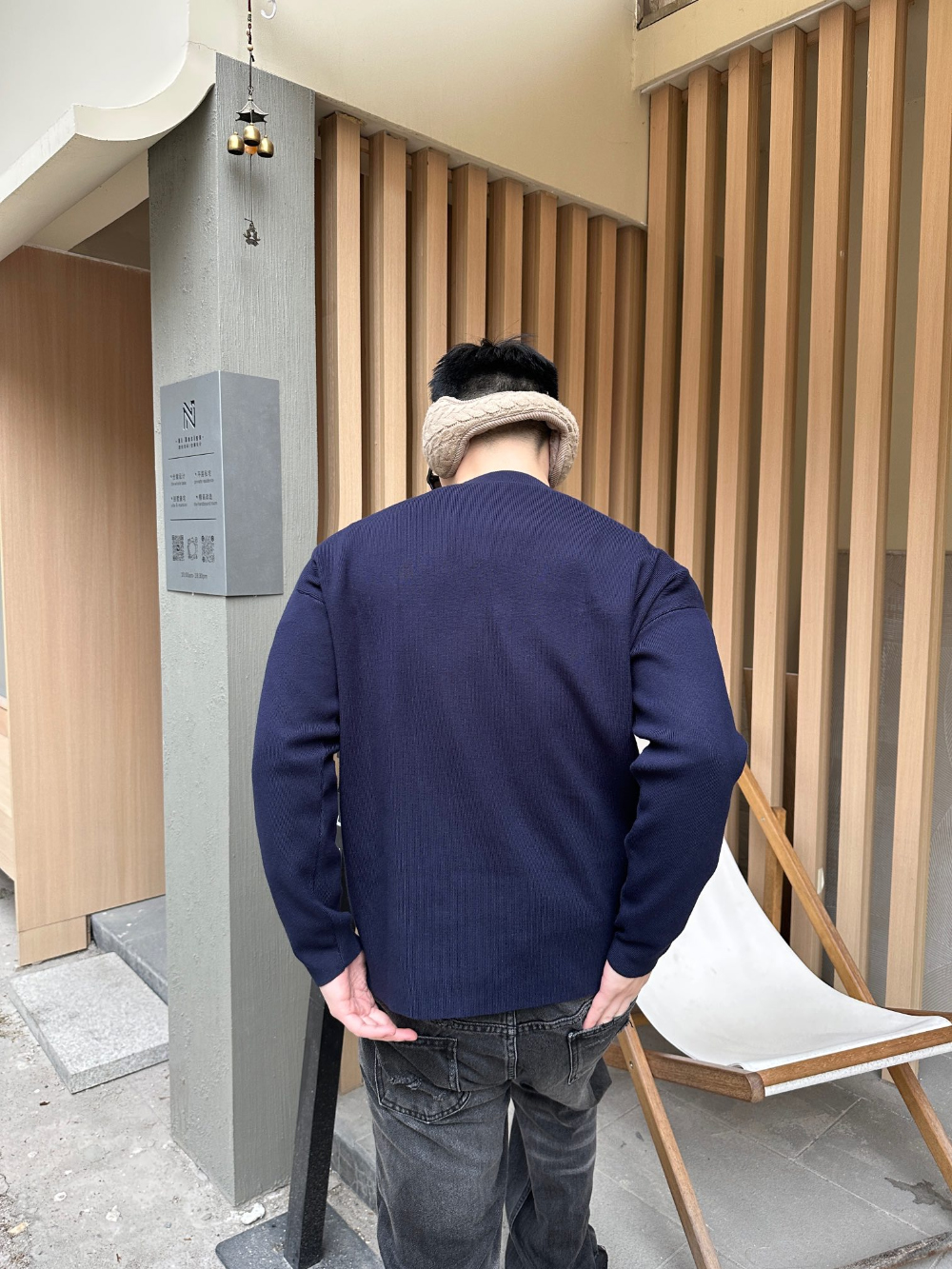 패딩 모델 착용 이미지-S74L19