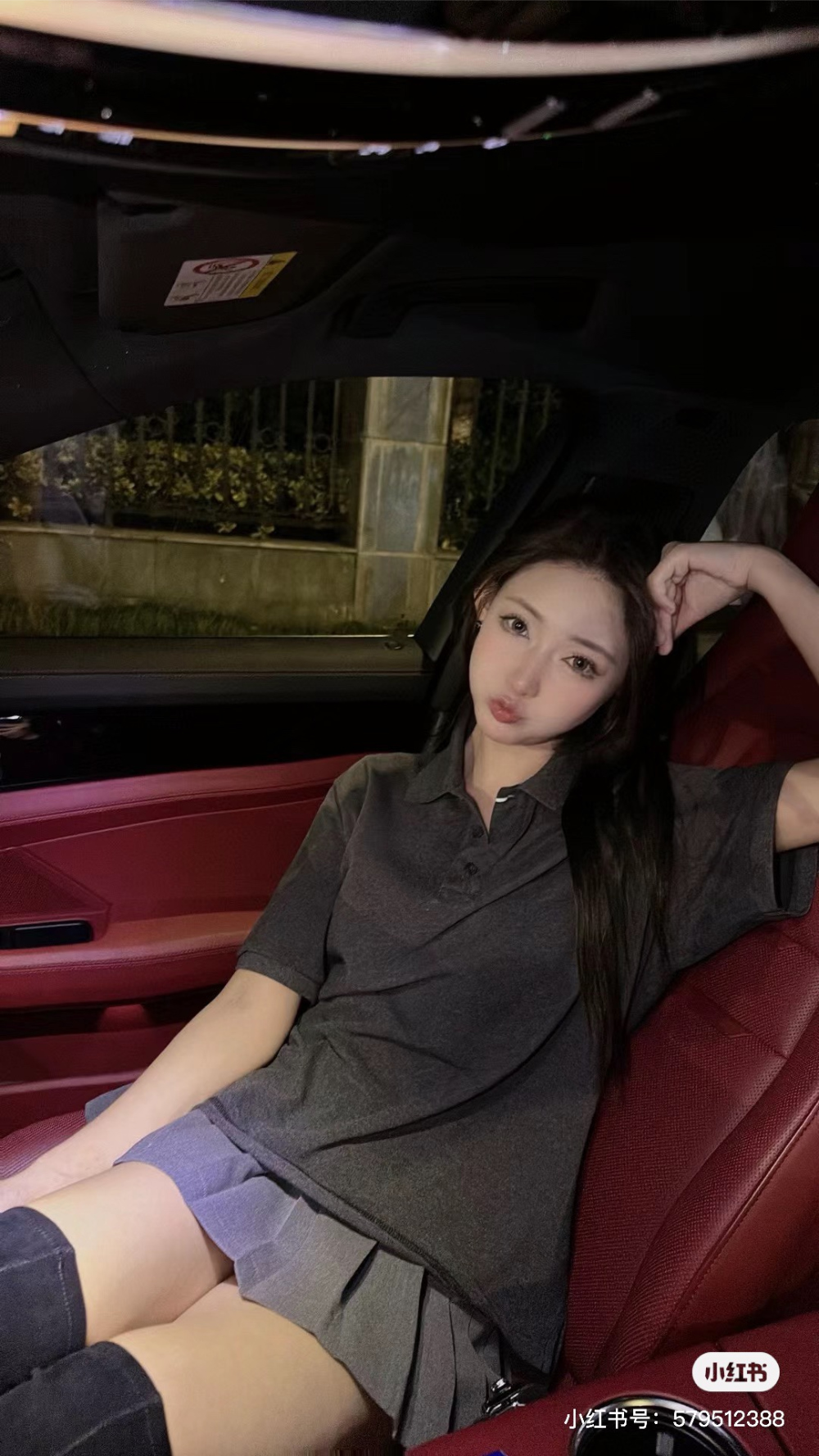 반팔 티셔츠 모델 착용 이미지-S593L7