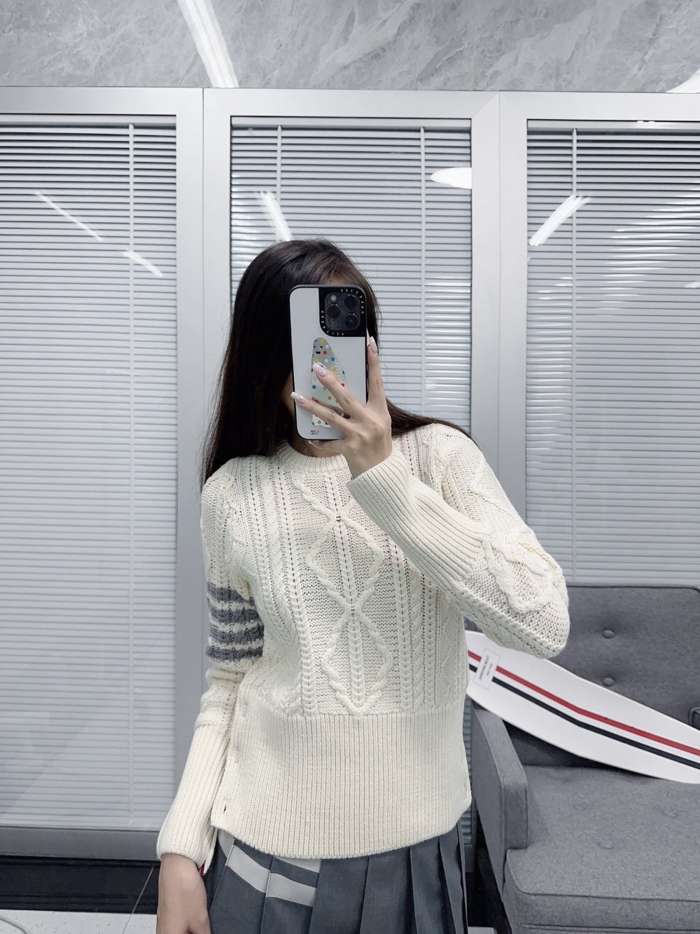 민소매 모델 착용 이미지-S23L7