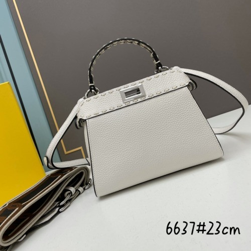 펜디 피카부 셀러리아 23cm [화이트]