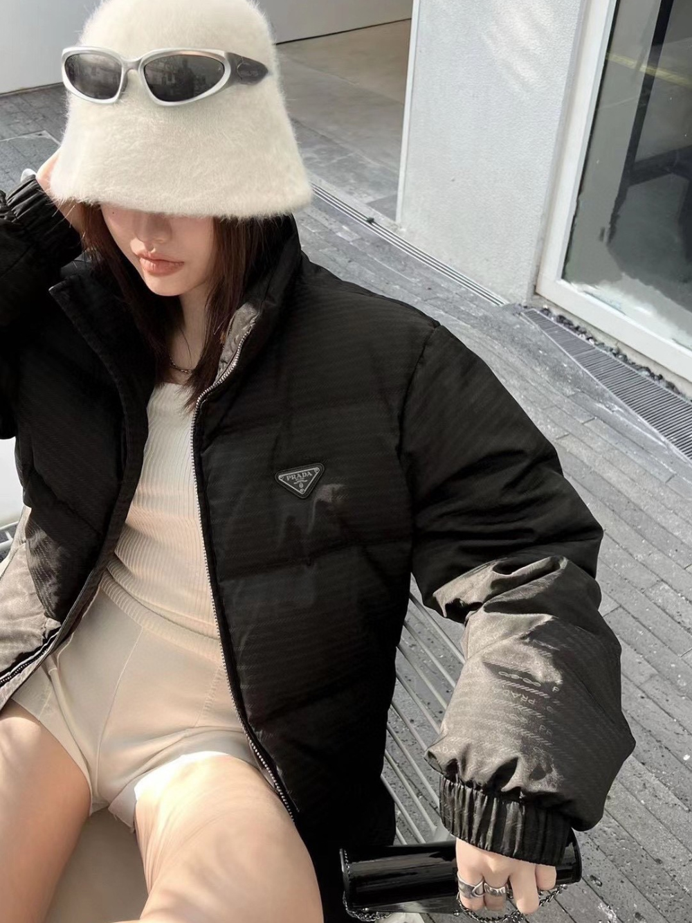 패딩 모델 착용 이미지-S342L4