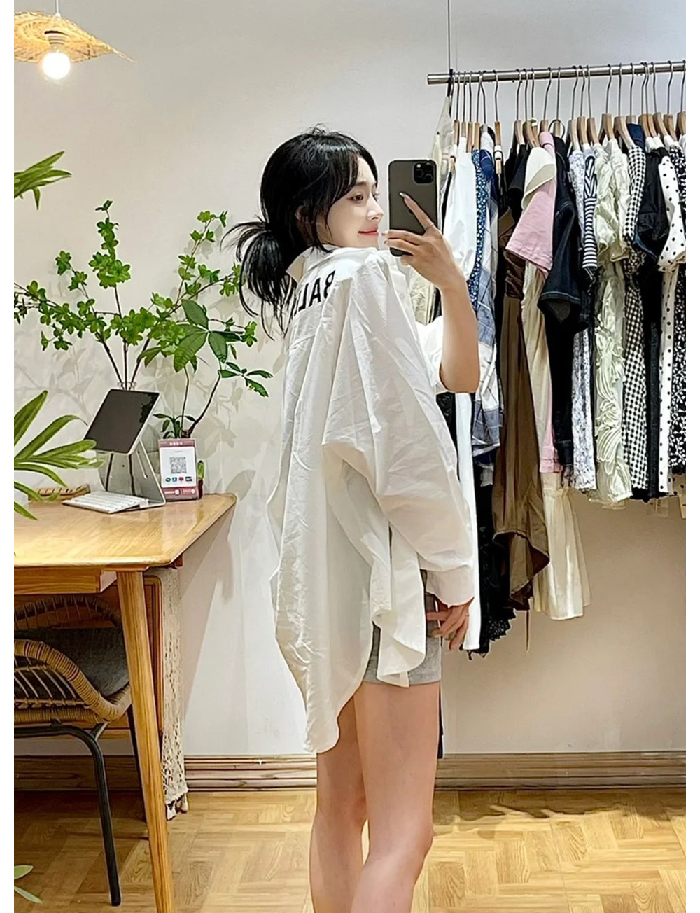 긴팔 티셔츠 모델 착용 이미지-S963L16