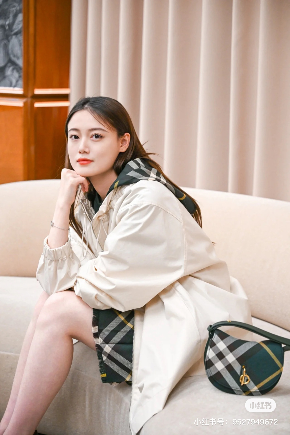 코트 모델 착용 이미지-S55L14