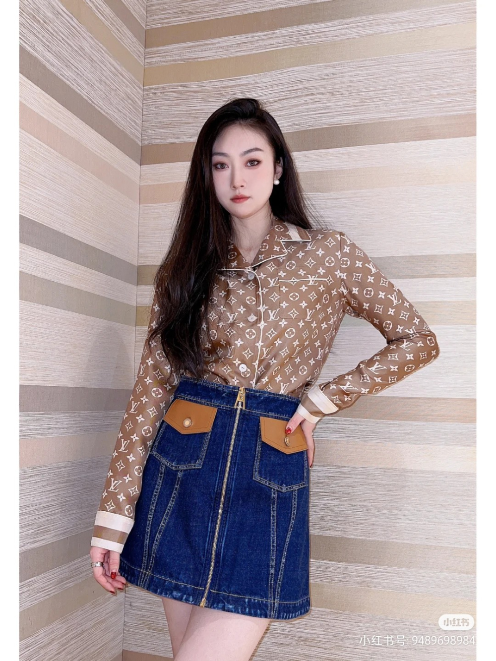 민소매 모델 착용 이미지-S121L7