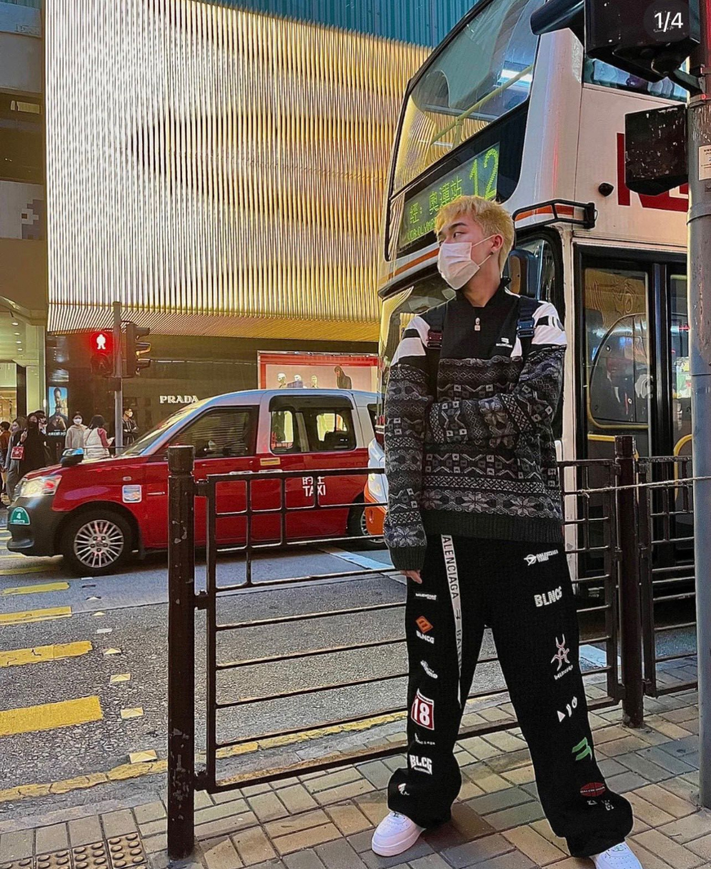 긴팔 티셔츠 모델 착용 이미지-S267L8