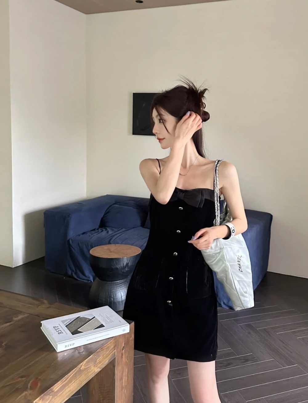 민소매 모델 착용 이미지-S157L12