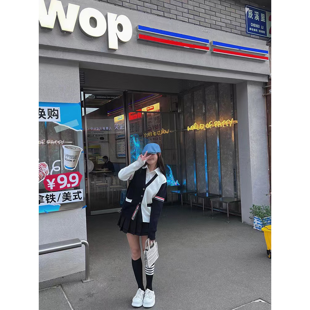 긴팔 티셔츠 모델 착용 이미지-S52L7