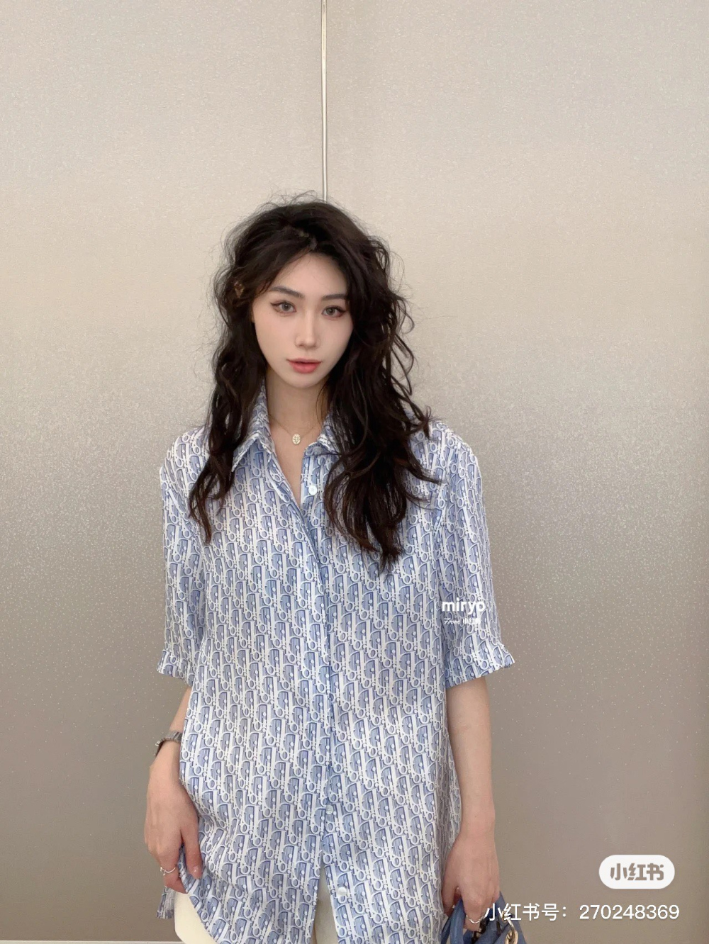 반바지 모델 착용 이미지-S46L9