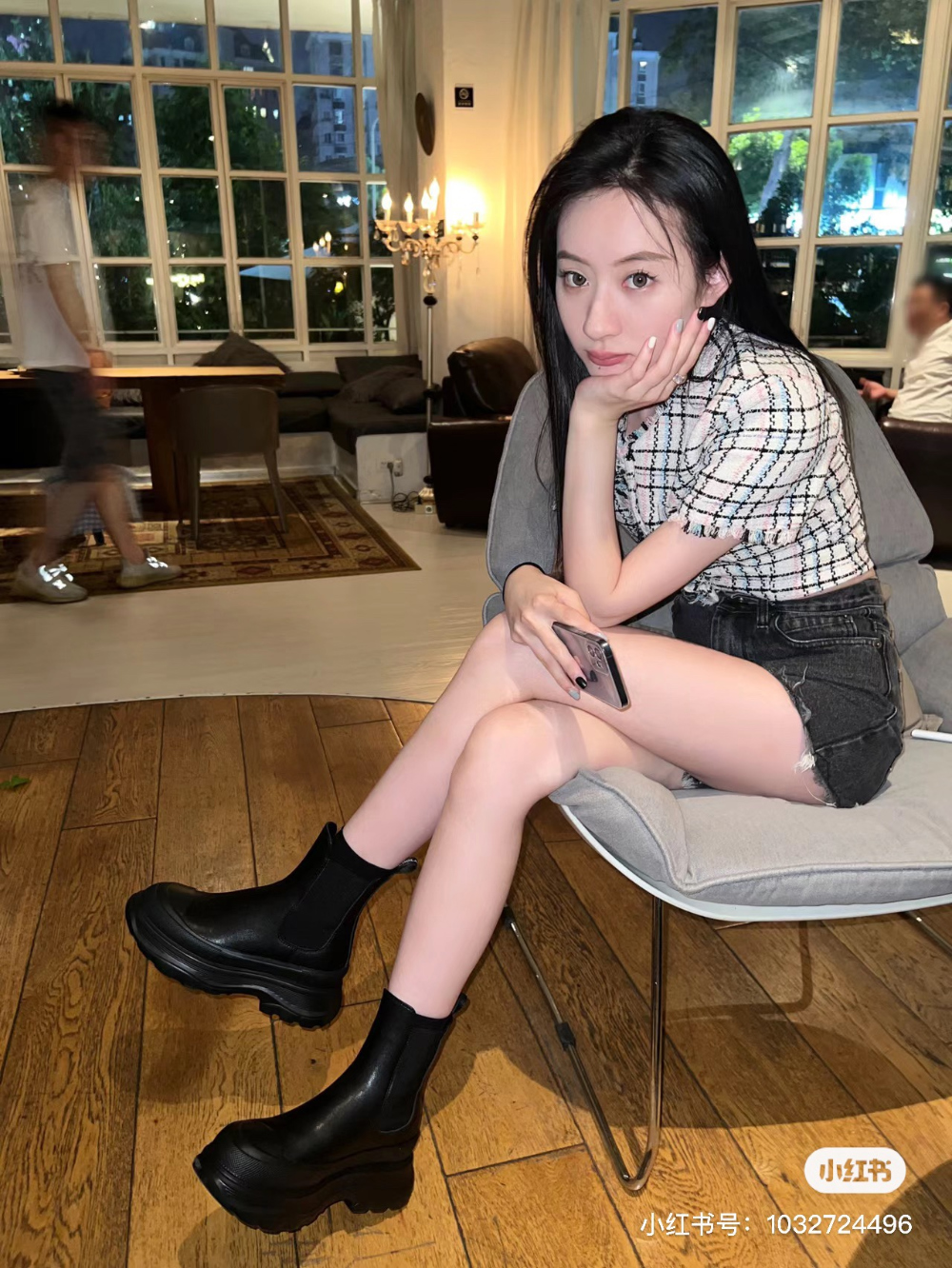 신발 모델 착용 이미지-S220L8